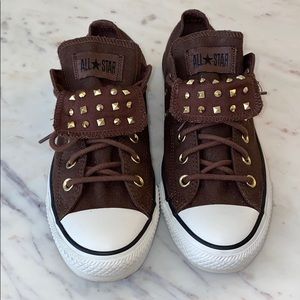 studded chucks